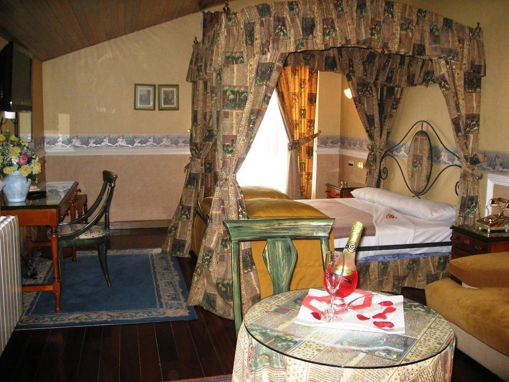 My Rooms City Hotel Camino De Santiago Los Tomillares Екстер'єр фото