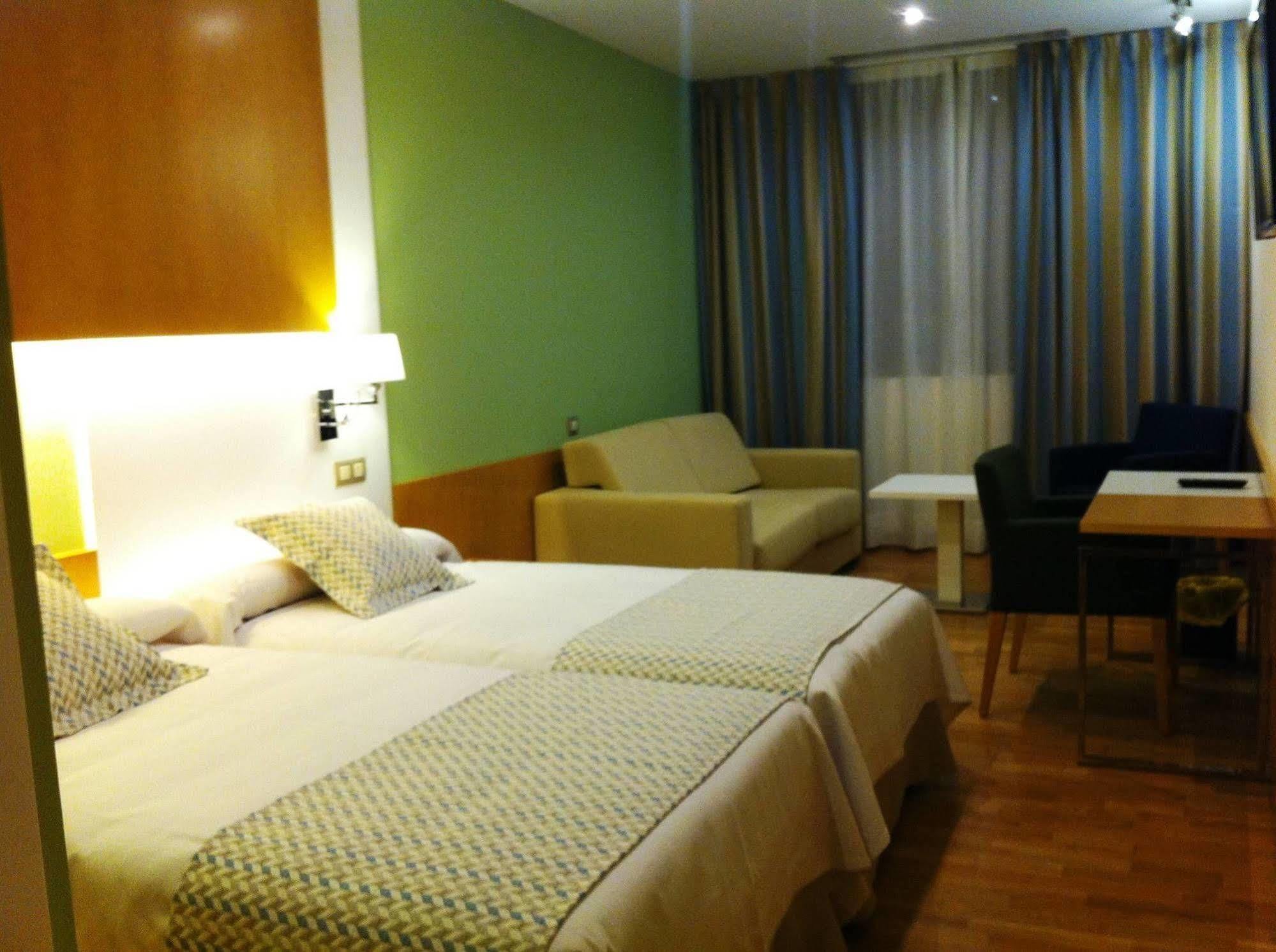 My Rooms City Hotel Camino De Santiago Los Tomillares Екстер'єр фото
